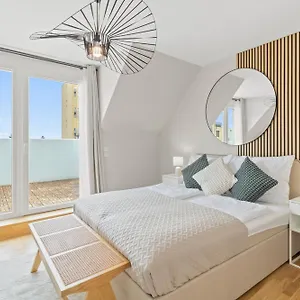  Апартаменты Stylish - 3 Min To U1 Kagraner Platz