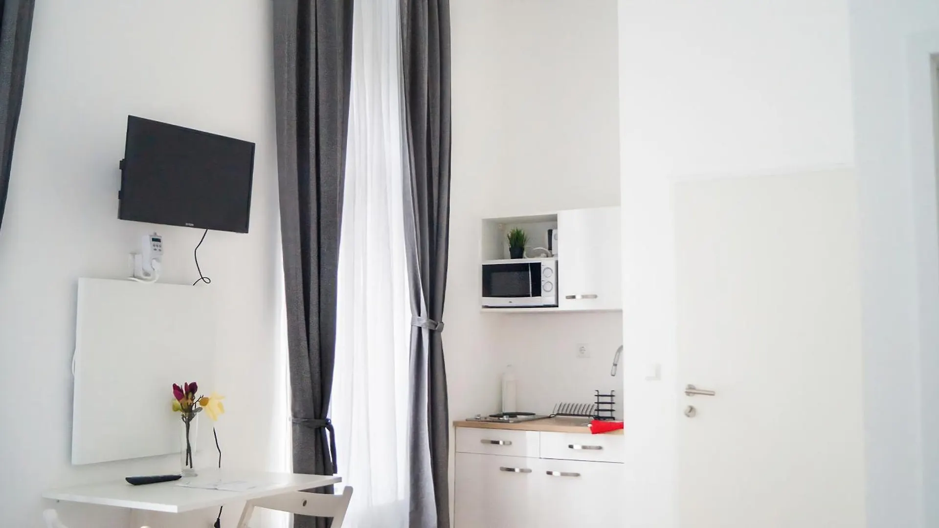 2 Spacious Apts For 6P, Only 7Min To Stadthalle Viena 0*,  Austria