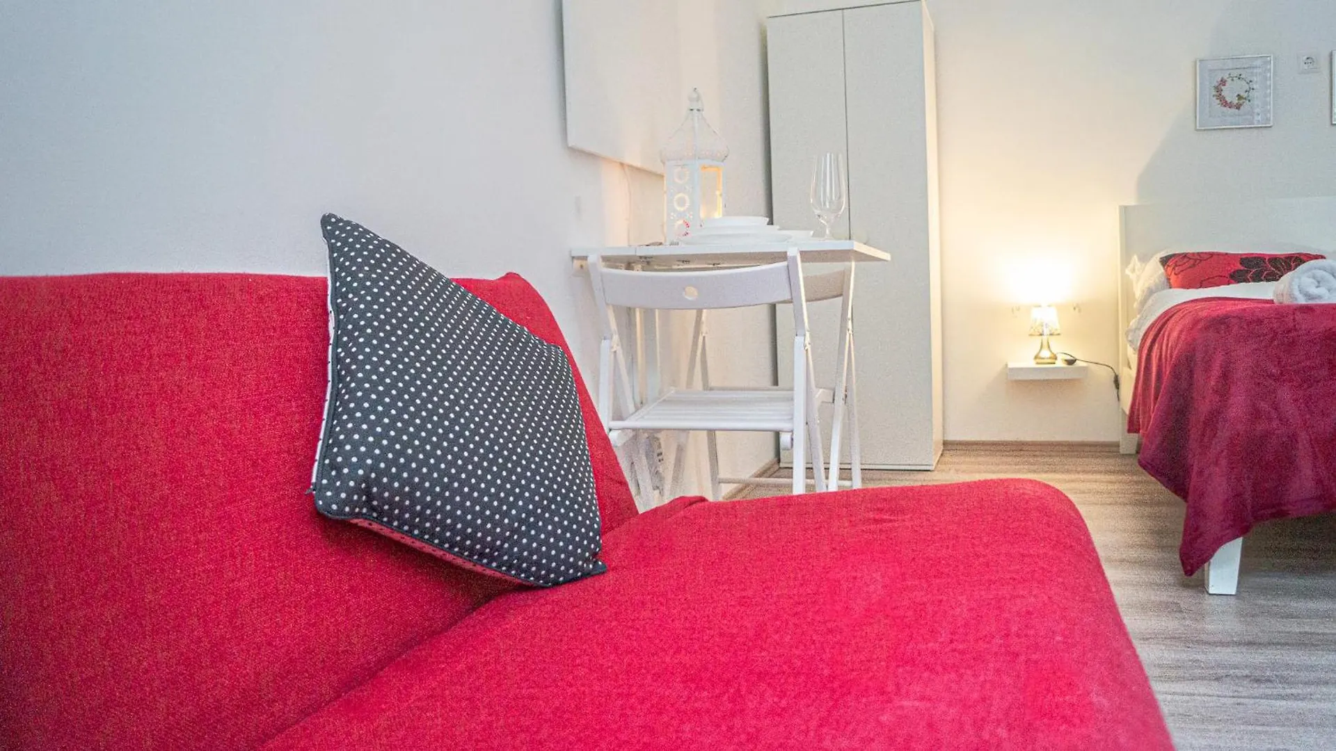 דירה וינה 2 Spacious Apts For 6P, Only 7Min To Stadthalle אוסטריה