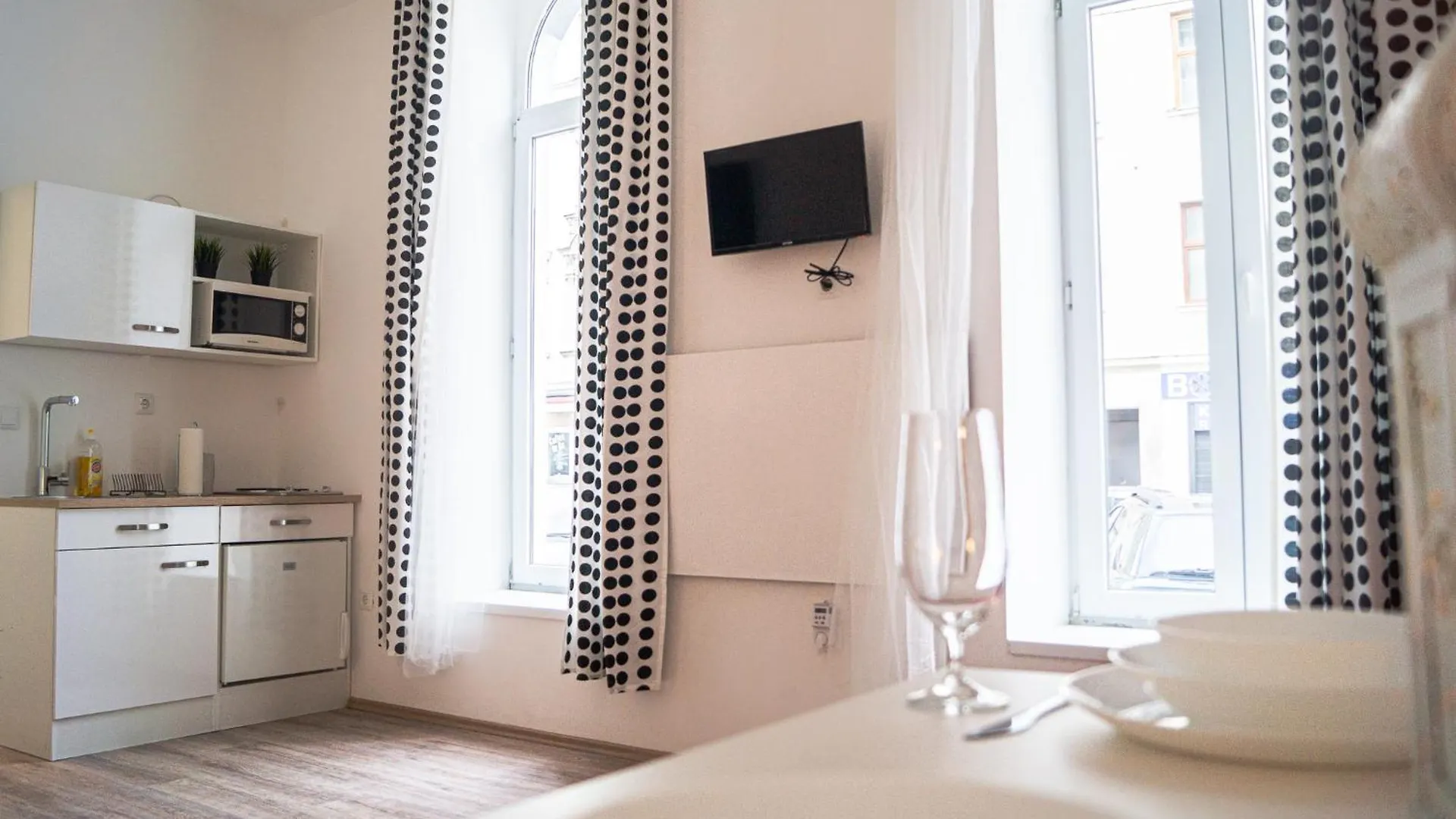 וינה 2 Spacious Apts For 6P, Only 7Min To Stadthalle